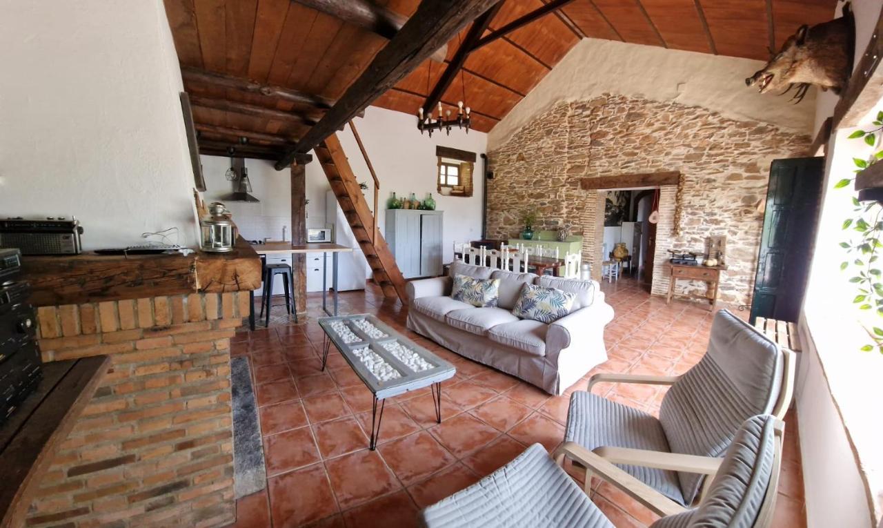 Villa Botero Constantina Esterno foto